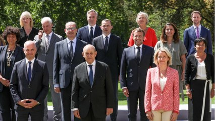 FEMME ACTUELLE - Coronavirus et vacances de Noël : les ministres seront-ils vraiment exemplaires ?