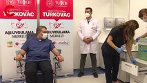 Sağlık Bakanı Koca, TURKOVAC aşısı yaptırdı