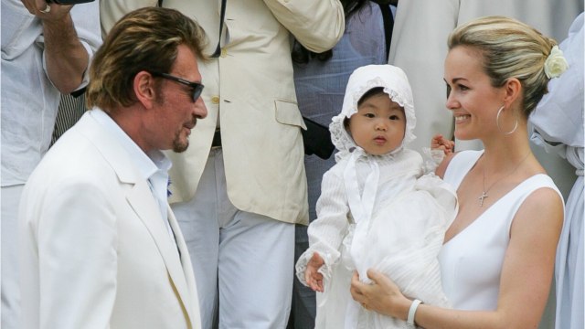 FEMME ACTUELLE - Tu restes à jamais dans mon cœur : l’hommage de Jade à son père Johnny Hallyday