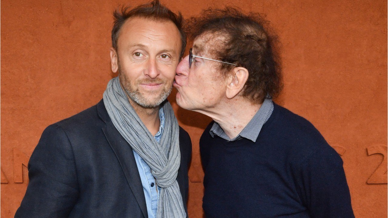 FEMME ACTUELLE - Alain Souchon, un père absent pour ses fils : "Je n'étais jamais là"