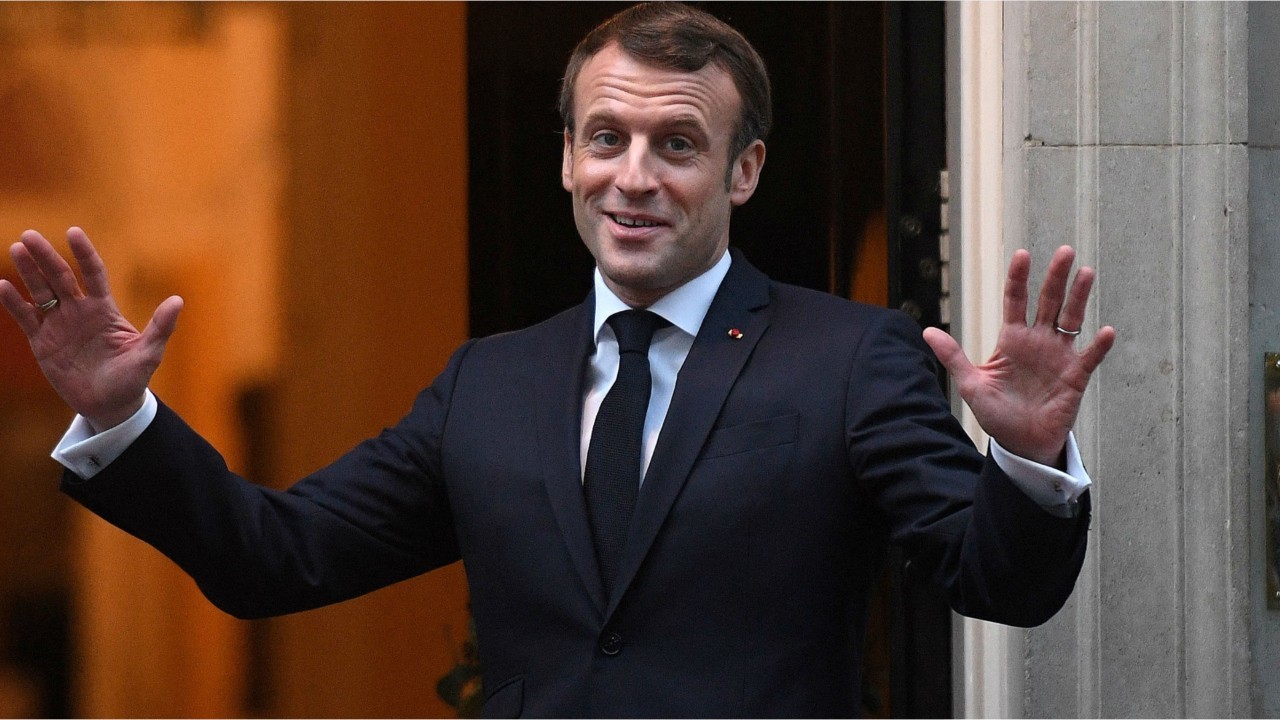 Emmanuel Macron : d'où vient l'alliance qu'il porte à la main droite ? :  Femme Actuelle Le MAG
