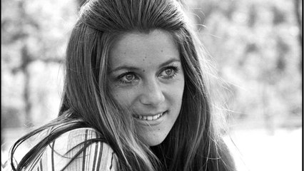 FEMME ACTUELLE - Sheila en bikini : la photo qui fait taire les rumeurs
