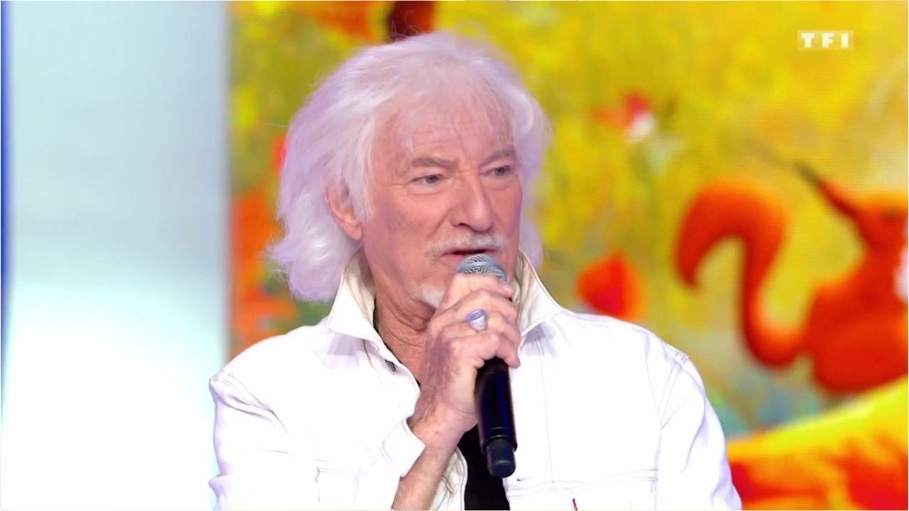 FEMME ACTUELLE - “Les 12 coups de midi” : Hugues Aufray se confie avec émotion sur la mort de son frère