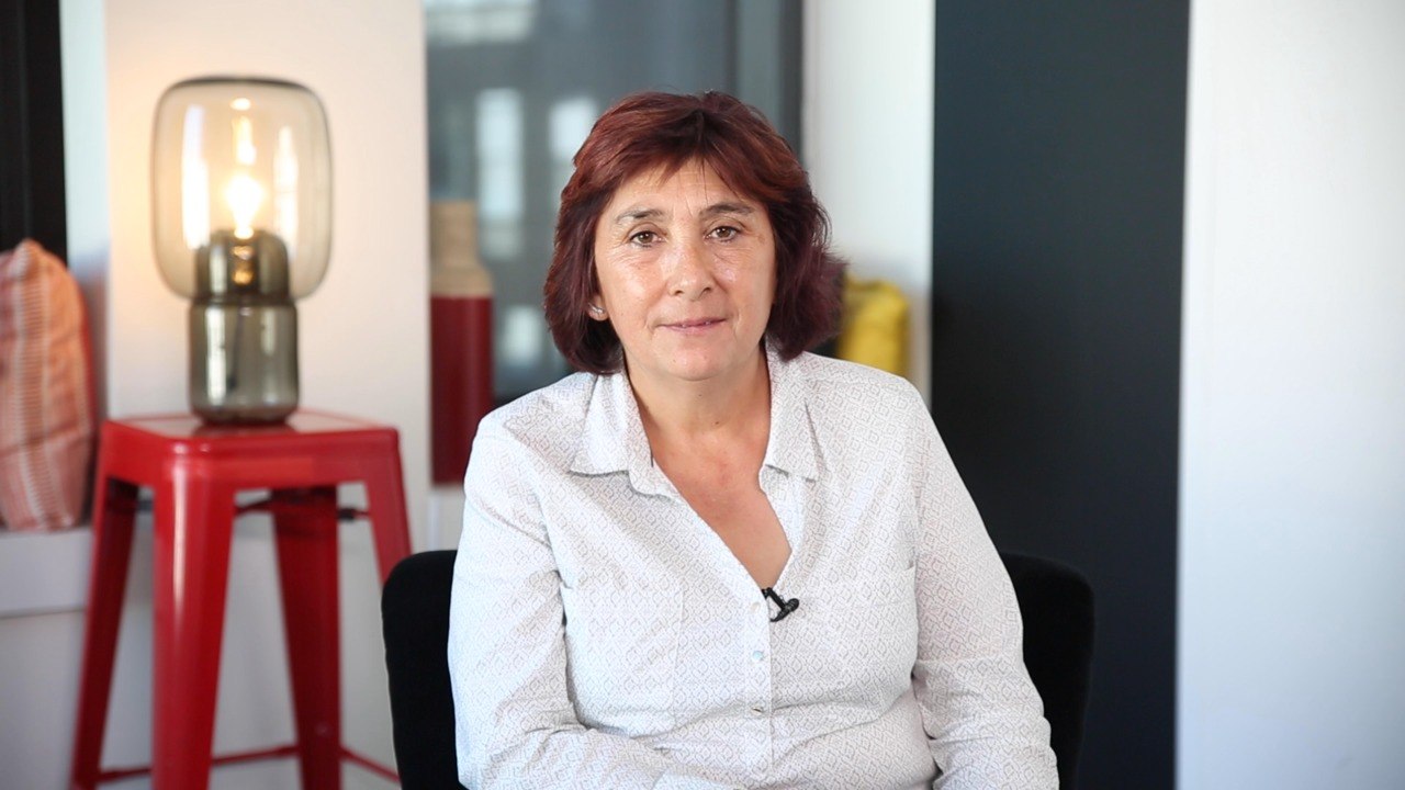 FEMME ACTUELLE - Alternative à l'Ehpad, Séverine accueille des personnes âgées chez elle