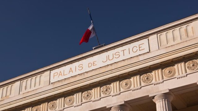 FEMME ACTUELLE - Une actrice porno porte plainte suite au tournage d'un film