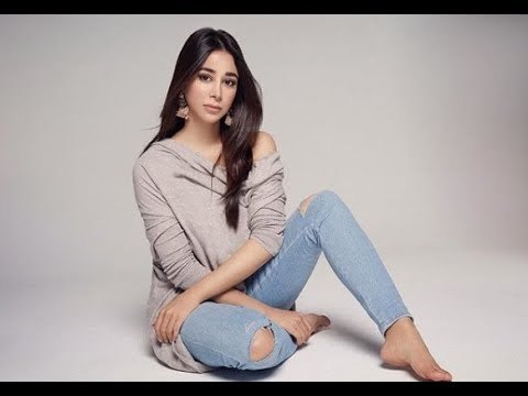 تعرف على أسيل عمران بطلة كليب تامر حسني الجديد