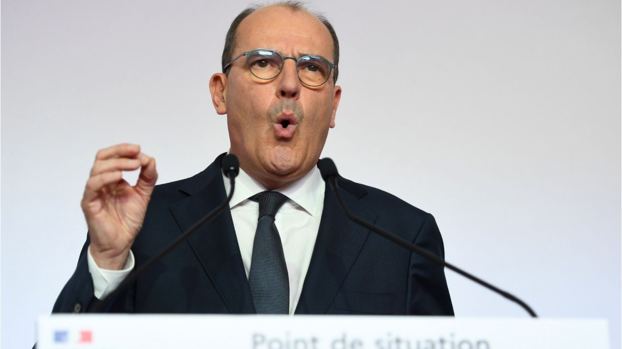 FEMME ACTUELLE - Jean Castex prévient : "Évitons que papi et mamie viennent chercher les enfants à l'école"