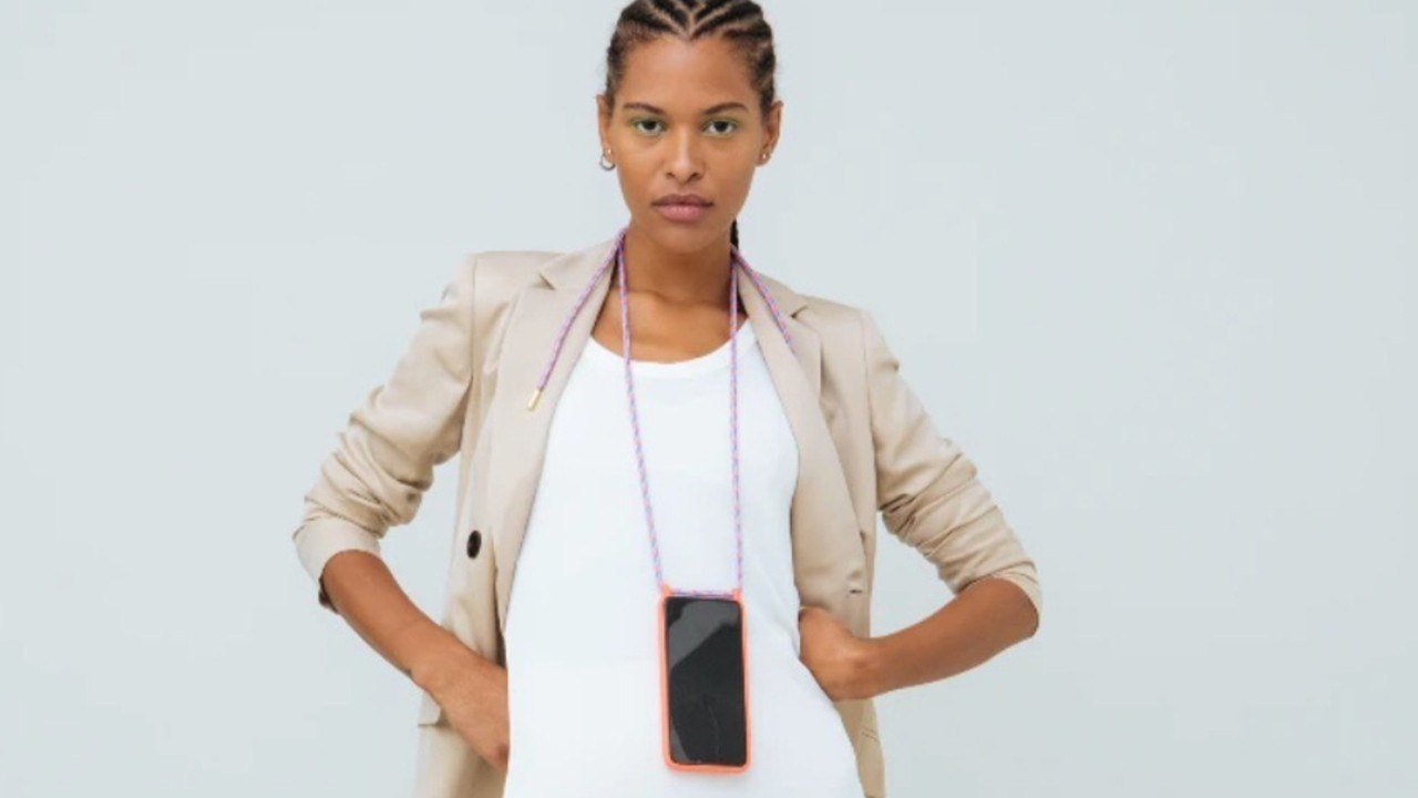 FEMME ACTUELLE - Cordon de téléphone ou l'accessoire tendance de la rentrée