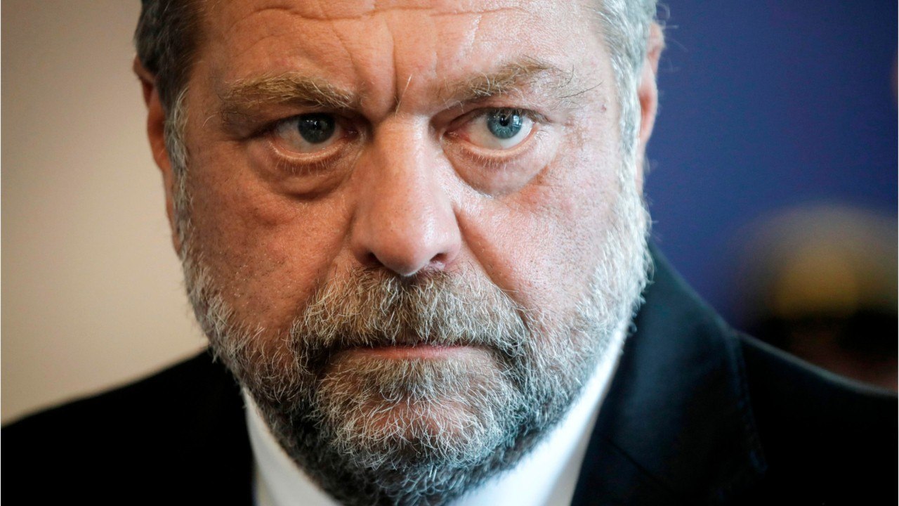 FEMME ACTUELLE - Éric Dupond-Moretti : cette reprise d'Isabelle Boulay qui le fait "pleurer"