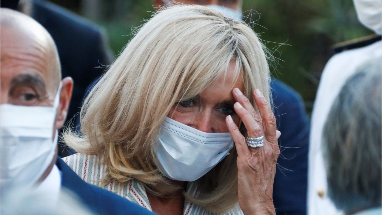 FEMME ACTUELLE - Brigitte Macron : "coup de mou" à Brégançon après ses vacances en famille