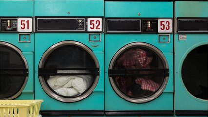 FEMME ACTUELLE - Un père de famille frappé à coups de batte de baseball dans une laverie à cause d'un masque