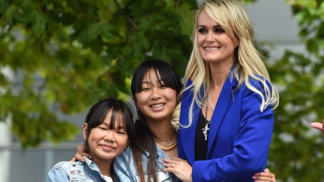 FEMME ACTUELLE - Laeticia Hallyday apaisée : elle se ressource sur les terres de son enfance