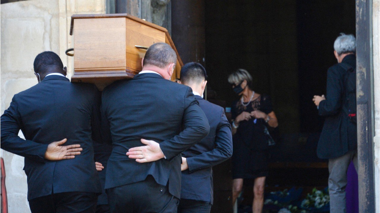 FEMME ACTUELLE - Obsèques d’Hermine de Clermont-Tonnerre : Mc Solaar, Jean-Claude Narcy, Emmanuel de Brantes... les stars lui rendent hommage