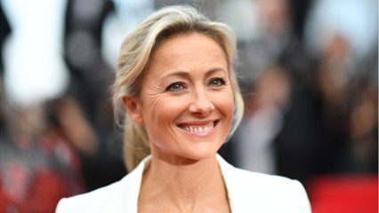 FEMME ACTUELLE - Anne-Sophie Lapix récompensée par Franck Riester, l'ex-ministre de la culture