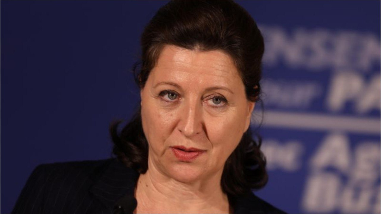FEMME ACTUELLE - Coronavirus : Agnès Buzyn justifie ses propos polémiques tenus pendant les élections municipales