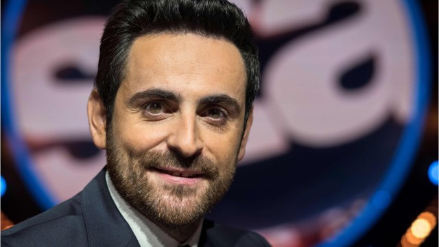 FEMME ACTUELLE - Camille Combal en larmes au moment de faire ses adieux sur Virgin Radio