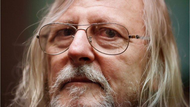 FEMME ACTUELLE - Professeur Didier Raoult : qui est la femme du célèbre infectiologue ?