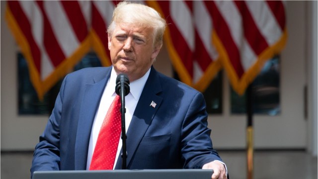 FEMME ACTUELLE - Quand Donald Trump félicite les chercheurs américains pour un vaccin contre le Sida… qui n’existe pas