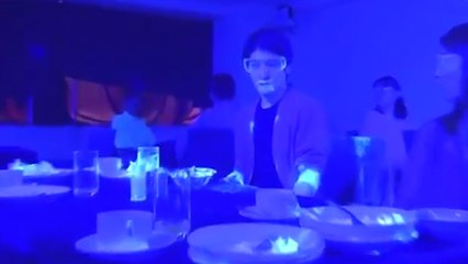 FEMME ACTUELLE - Comment le virus se propage et à quelle vitesse ?