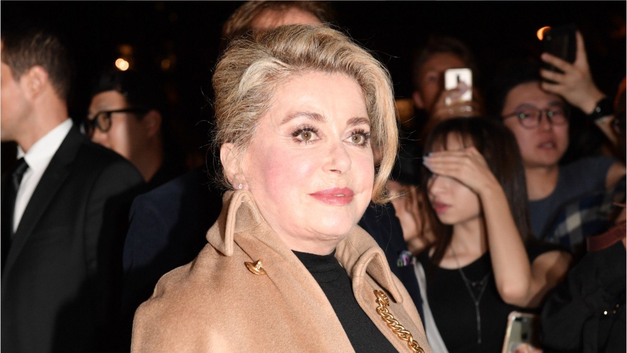 FEMME ACTUELLE - Catherine Deneuve : ce qu’elle pense vraiment de Laeticia Hallyday