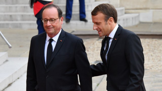 FEMME ACTUELLE - Ce jour où Emmanuel Macron s’est détourné de François Hollande et du PS : “Je les emmerde”