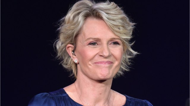 FEMME ACTUELLE - Quand Sophie Davant recadre sa coiffeuse sur le plateau d' “Affaire conclue”