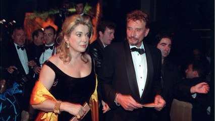FEMME ACTUELLE - Johnny Hallyday : on en sait plus sur le livre dévoilant son histoire d’amour cachée