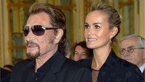 FEMME ACTUELLE - Johnny Hallyday : le rituel “magique” de Laeticia sur la tombe du Taulier