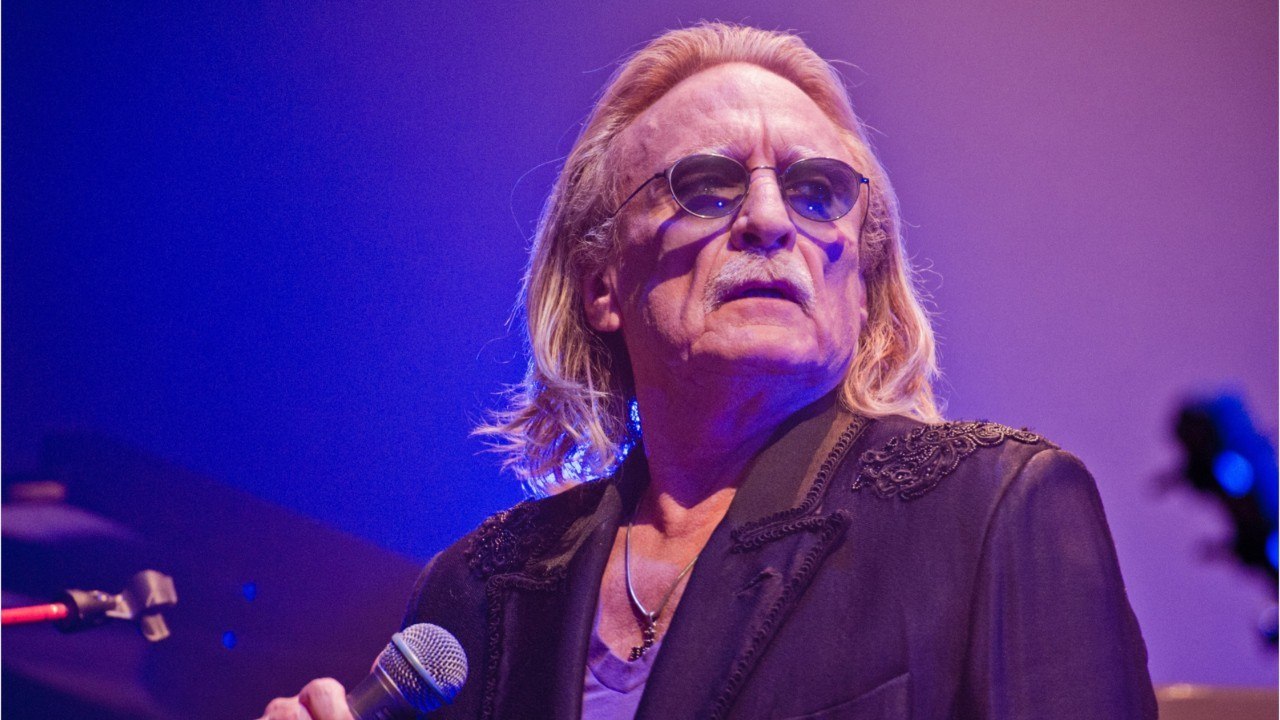 FEMME ACTUELLE - Mort de Christophe : le précieux cadeau symbolique offert à son fils Romain