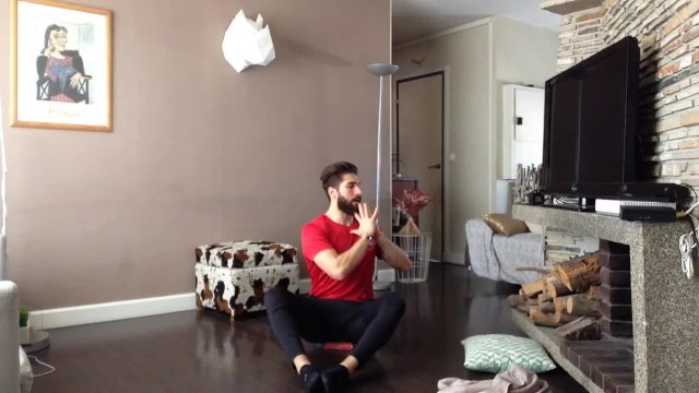 Cours de gym spécial confinement : 5 exercices anti mal de dos après 50 ans