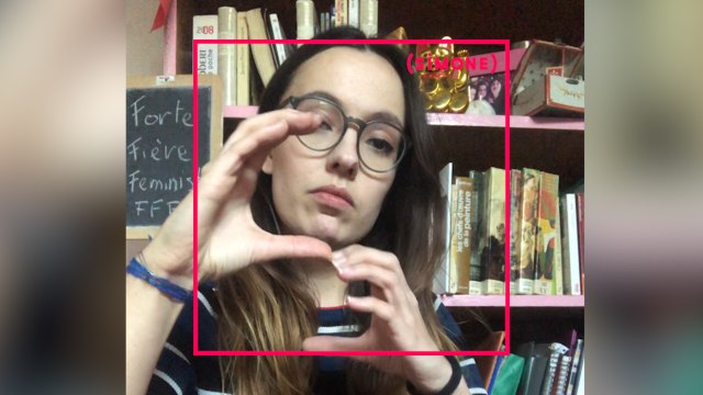 SIMONE : Camille alerte sur les dangers du confinement pour les femmes battues