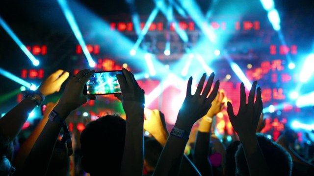 FEMME ACTUELLE - Prostitution et télé-réalité : d'anciennes candidates “choisies sur catalogue” par des footballeurs