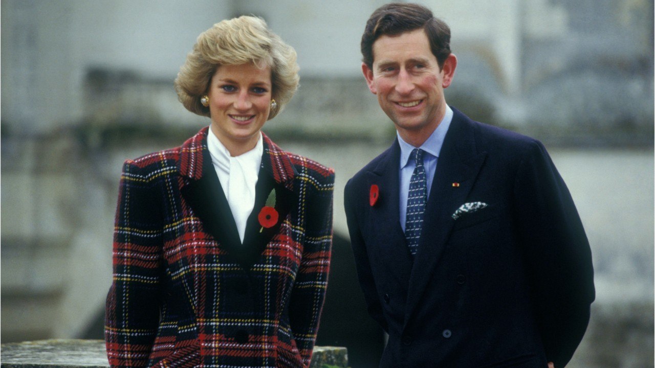 FEMME ACTUELLE - Mort de Lady Diana : pourquoi la reine ne voulait pas d'un hommage public ?