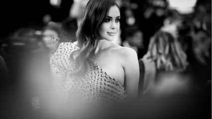 FEMME ACTUELLE - Nabilla enceinte : moulée dans un trikini trop petit, elle pose avec son mari Thomas Vergara !