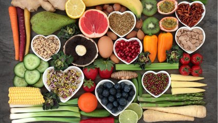 FEMME ACTUELLE - 12 aliments qu'il vaudrait mieux consommer Bio