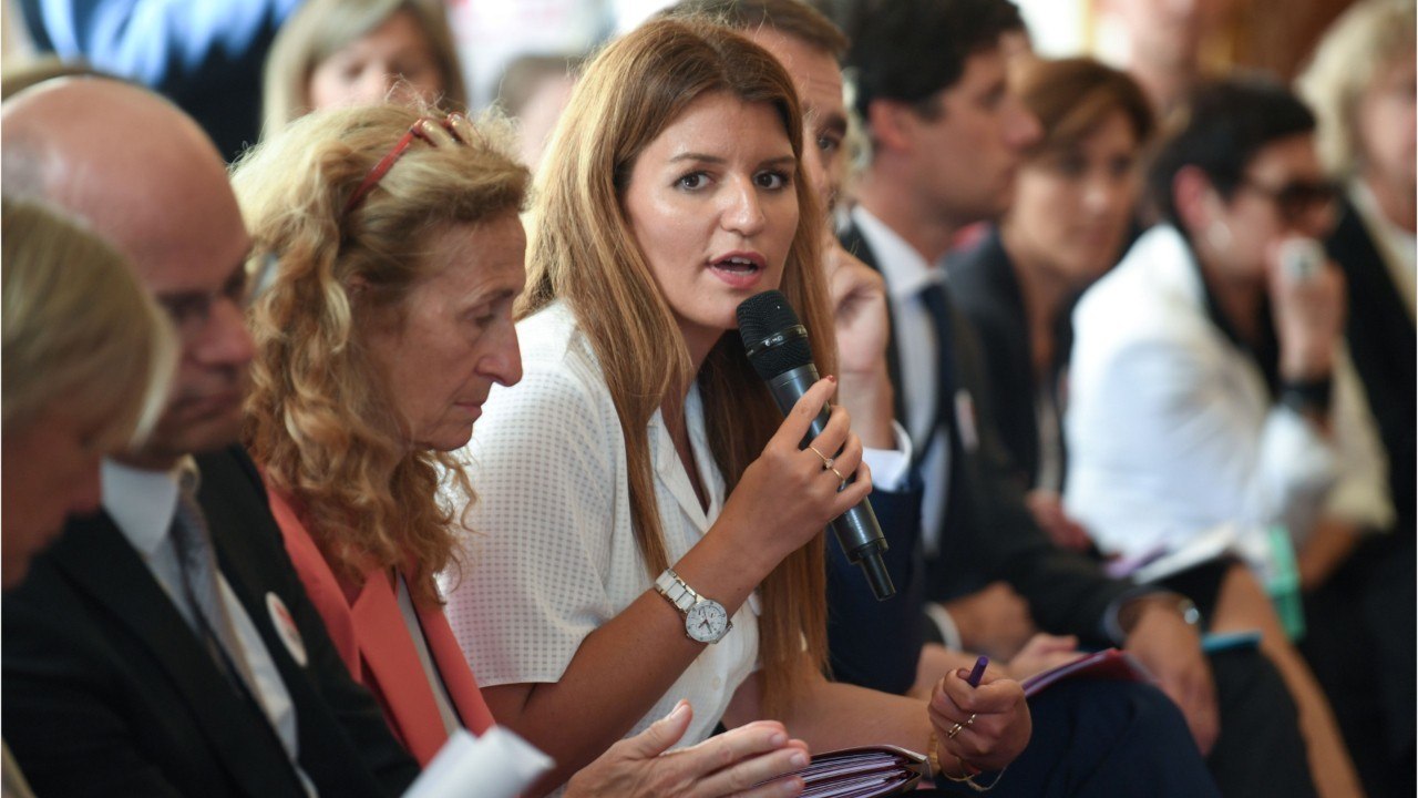 FEMME ACTUELLE - "Touche pas à mon poste" : Marlène Schiappa appelle Cyril Hanouna en direct dans l’émission
