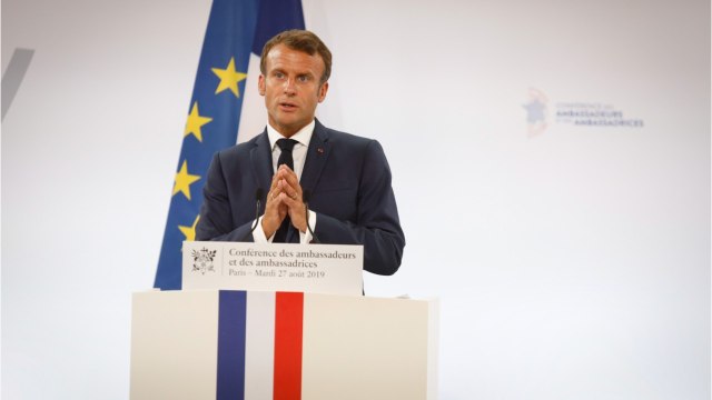 FEMME ACTUELLE - Emmanuel Macron : son parcours bientôt étudié à Sciences Po Paris ?