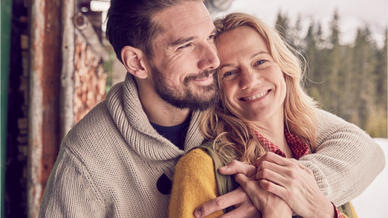 FEMME ACTUELLE - Les femmes préfèrent-elles les hommes plus jeunes ou plus âgés ?