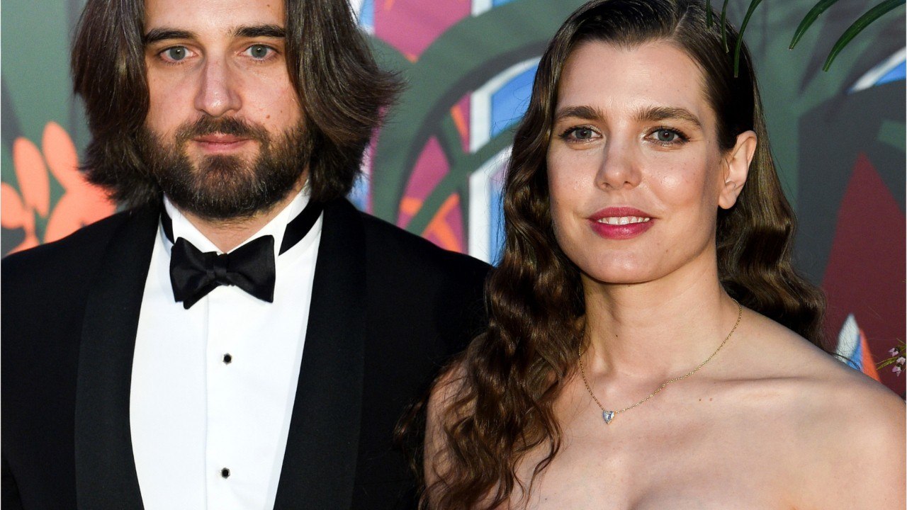 FEMME ACTUELLE : Charlotte Casiraghi et Dimitri Rassam : les premières photos de leur mariage religieux dévoilées