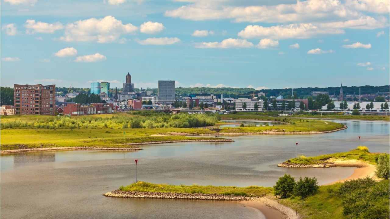 FEMME ACTUELLE - Noa Pothoven, une adolescente de 17 ans, n'a pas été euthanasiée : elle est morte après avoir cessé de manger et de boire