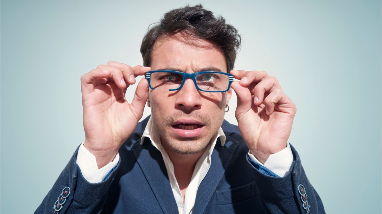 Comment enlever les rayures des lunettes ? Nos astuces : Femme Actuelle Le  MAG