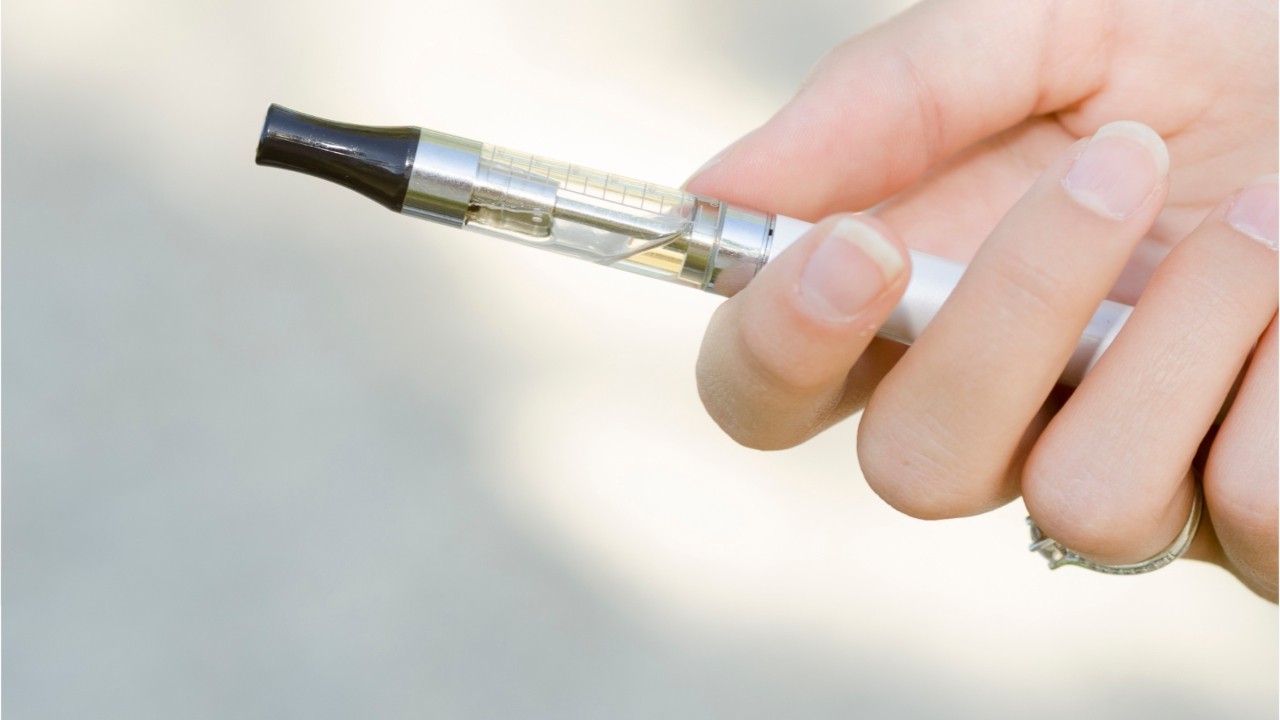 FEMME ACTUELLE - 5 ides reues sur la cigarette lectronique
