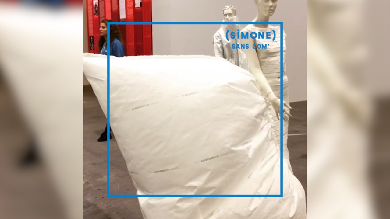 SIMONE : Une robe anti-agression