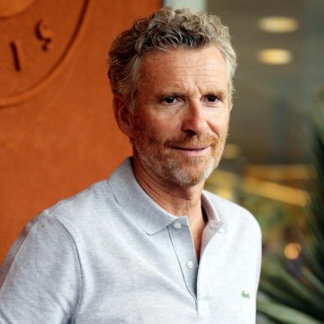 FEMME ACTUELLE - 5 infos étonnantes sur Denis Brogniart