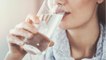 FEMME ACTUELLE - Déshydratation : 8 symptômes qui doivent vous alerter en cas de fortes chaleurs
