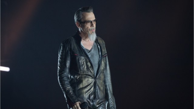 FEMME ACTUELLE - Florent Pagny contraint de vendre sa collection de voitures