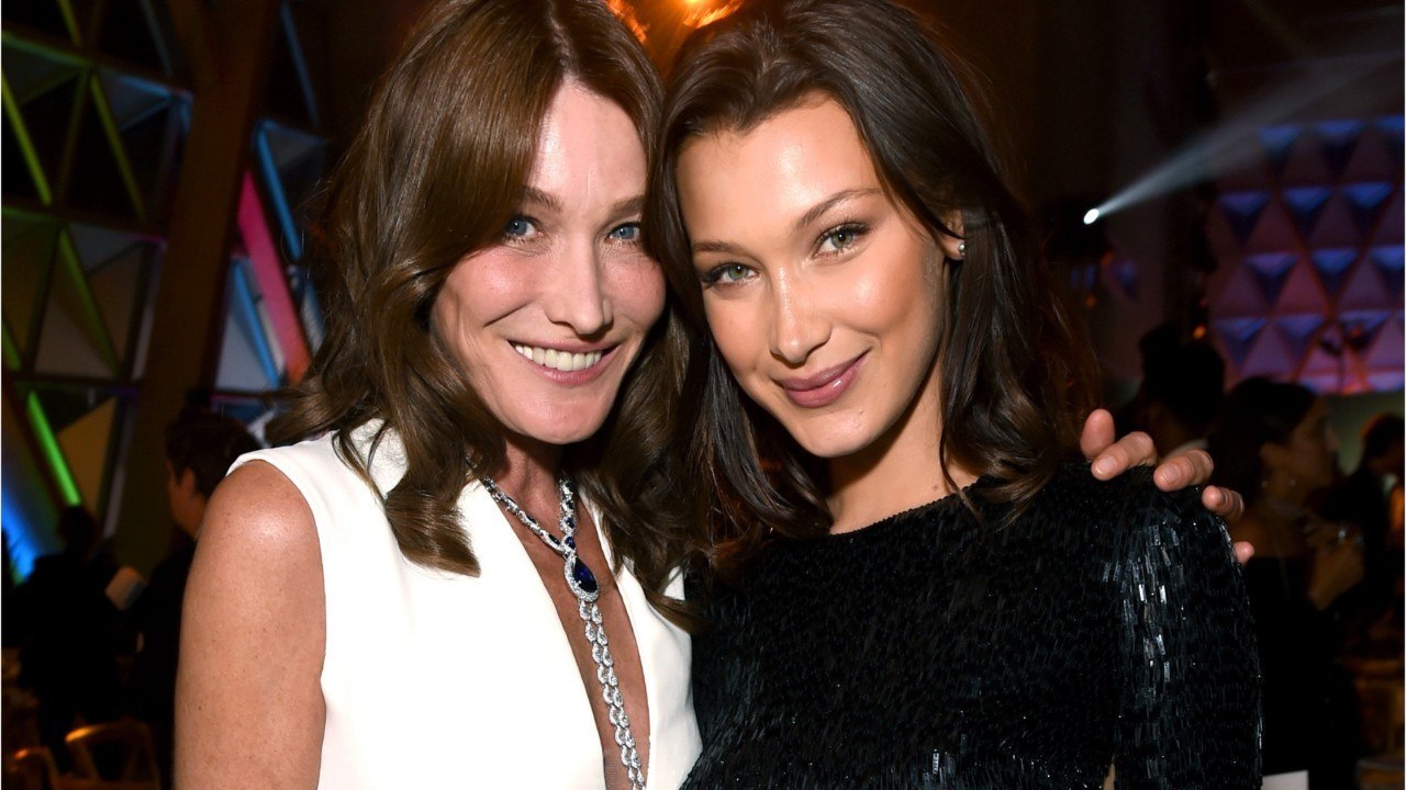 FEMME ACTUELLE - Carla Bruni pose avec sa "soeur cachée" à Cannes