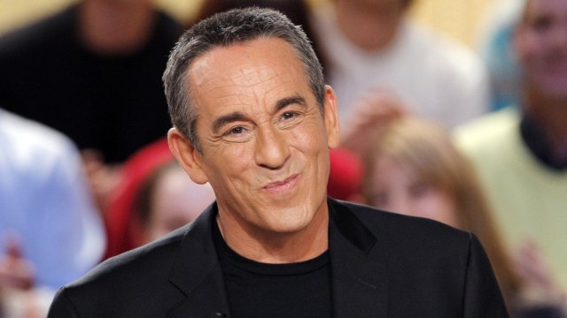 FEMME ACTUELLE - Thierry Ardisson en larmes pour la dernière des Terriens du samedi