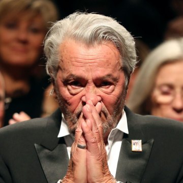 FEMME ACTUELLE - Alain Delon tacle ses fils Anthony et Alain-Fabien Delon sur leur carrière