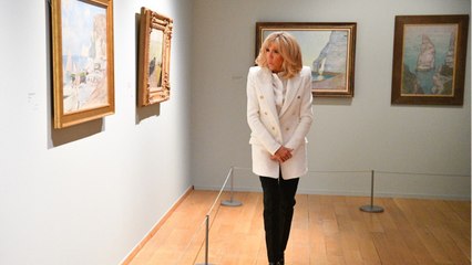 FEMME ACTUELLE – Brigitte Macron redevient professeure de français
